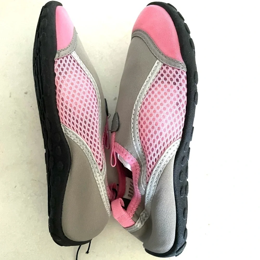 SUN & SKY pink & grey mesh water shoes size medium